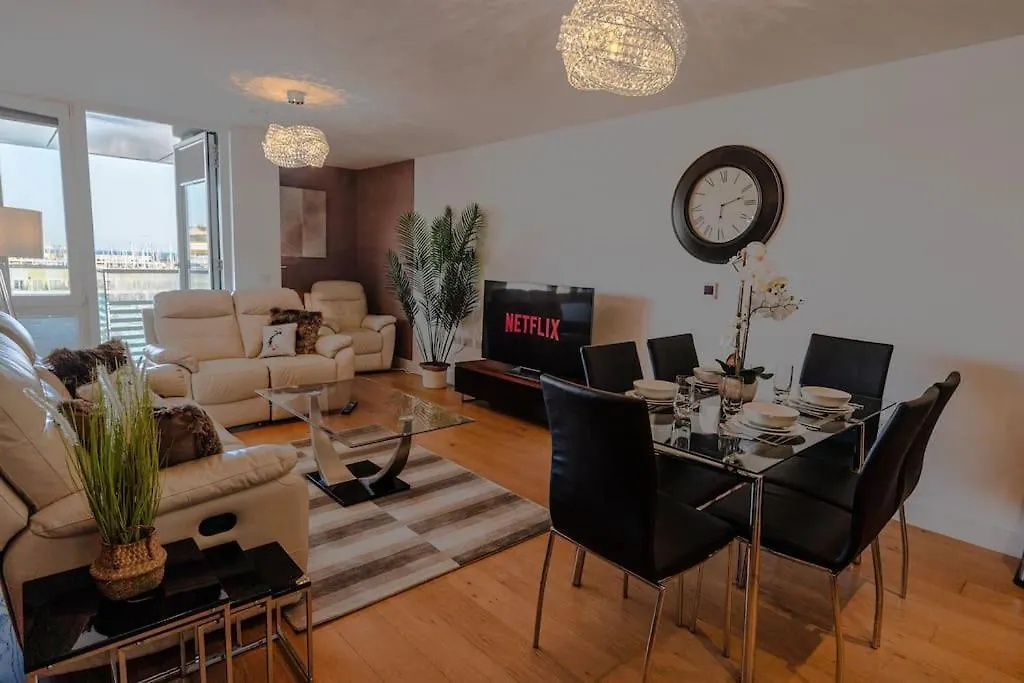 Apartament Marina With A View / 2 Bd Flat Okręg wyborczy Hove
